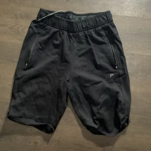 Russell Men Black Shorts Size 28-30 - Picture 1 of 6