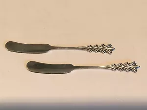Crest of Arden by 2 TUTTLE Sterling Silver Butter Spreaders 6" - Picture 1 of 2