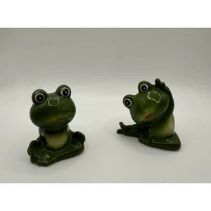 Charming Green Frog Salt and Pepper Shakers - 2 sets - Picture 1 of 4
