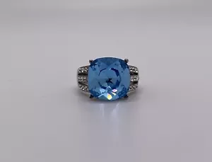 Anillo redondo de zafiro azul marino de 6,00 quilates - Imagen 1 de 9