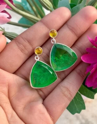 Pendiente de plata de ley 925 hecho a mano de peridoto natural y zafiro amarillo Foto 1 de 4