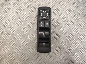 LEXUS RX L2 450h Front Right Door Window Switch 84040-48220 - Picture 1 of 7