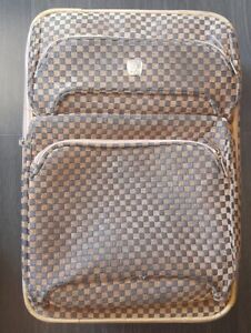 Pegasus 22 inch Checkered Wheeled Suitcase Excellent