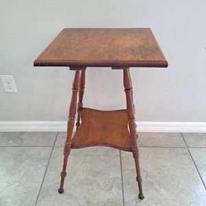 Antique Oak Wood Victorian turned legs 2 Tier Coffee Table Side Table End Table - Picture 1 of 10