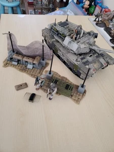 Mega Bloks Call of Duty Heavy Armor Outpost Set 06822 .  92 % Conplete. - Picture 1 of 23