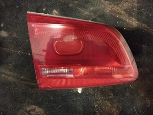 VW TOURAN FACELIFT 2011-2016 LEFT SIDE INNER REAR LIGHT COMPLETE BULB HOLDER - Picture 1 of 5