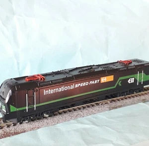 N GAUGE toy diesel locomotive - Picture 1 of 7
