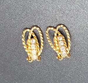 Vintage Clip on Earrings Textured Gold tone Rhinestone Drop 3/4" - Picture 1 of 12