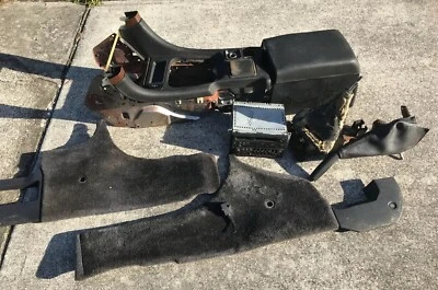 Mitsubishi 3000GT 1991-1999 usado consola central, palanca de cambios, freno de emergencia, radio Foto 1 de 4