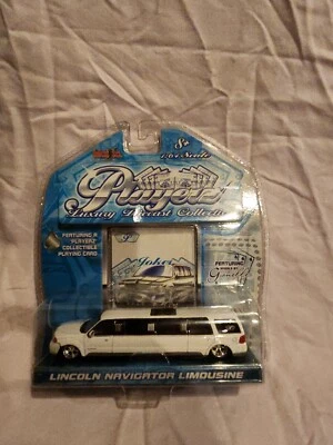 Limusina Maisto Ford Excursion 1:64 Playerz Luxury Diecast Collection Limusina Foto 1 de 2