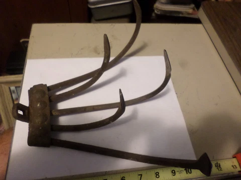 Old Farm 5 Tine Cultivator Head Attachment Cast Iron Wall Hook Hanger Primitive Cover