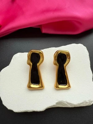 Aretes estilo cerradura negros Schiaparelli diseño irregular. Con caja. Foto 1 de 4
