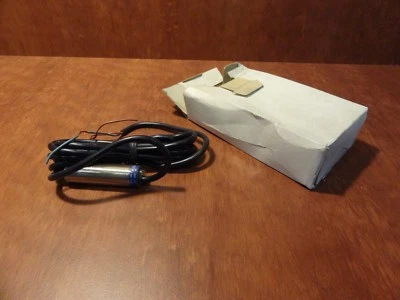 Telemecanique XS1 M18MA250 proximity switch sensor - Image 1 of 3