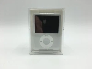 Apple iPod nano A1236 4 GB - 3rd Generation - Silver (MA978LL/A) - Picture 1 of 4