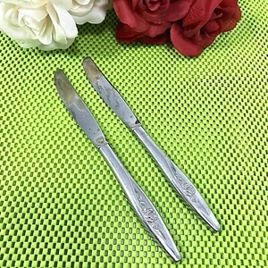 2 cuchillos de cena Durating Rose - Oneidacraft de lujo acero inoxidable - ROSA DURADERA floral - Imagen 1 de 3