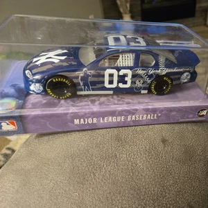 MLB NY Yankees 2003 World Series McArthur Sports Collectible Diecast Racecar - Bild 1 von 3