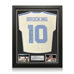 Camiseta de fútbol Trevor Brooking Back firmada 1980 West Ham FA Cup. Marco estándar - Imagen 1 de 5