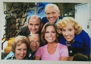 Autogrammiertes ED ASNER signiertes Foto THE MARY TYLER MOORE SHOW Autogrammbild RP - Bild 1 von 1