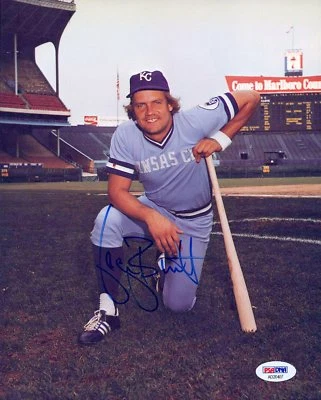 GEORGE BRETT SIGNED MINT 8x10 PHOTOGRAPH PSA/DNA KANSAS CITY ROYALS AUTOGRAPHED - Image 1 of 2