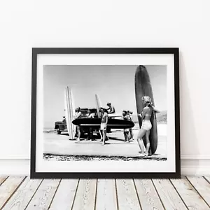 Foto vintage - década de 1960 para mujeres surf en la playa - fotografía, decoración del hogar, arte de bar - Imagen 1 de 1