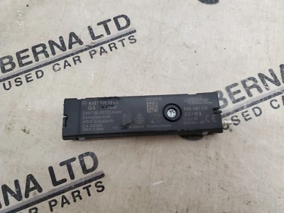 Genuine Mercedes C Class W204 2014-2020 Aerial Antenna Amplifier A2229055804 - image 1 of 4