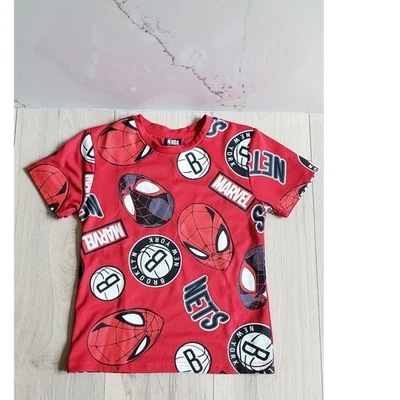 Camiseta NBA Marvel Spider-Man Brooklyn Nets Niños Talla 7-8Y Roja Foto 1 de 4