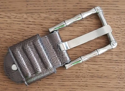 Guess: fibbia cintura in metallo cromato argento - Immagine 1 di 3