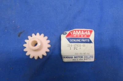 NOS Yamaha # 214-17831-01-00 ENGRANAJE, ACCIONAMIENTO, Tacómetro DT-1 / 2 / 3 RT-1 / 2 / 3 Foto 1 de 4