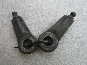 E3. Yamaha XJ 600 51J Chain Tensioner Right+Left Chain Guard - Picture 1 of 2