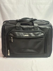 Solo Black 15.6” Laptop Business Travel Overnight Bag Retractable Shoulder Strap - Picture 1 of 24