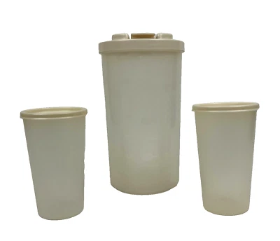 2 vasos Rubbermaid Servin Saver 14 oz #3926 + jarra de 2 cuartos de galón de almendra Foto 1 de 4