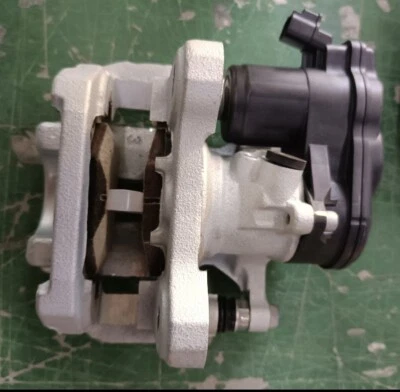 Pinza de freno de disco genuina Toyota 47830-0E110 - pieza trasera derecha OEM Foto 1 de 3