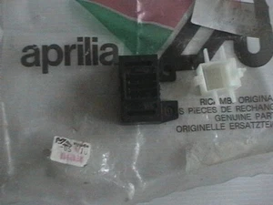 GENUINE APRILIA AF1 50 1986-1988 FUSE BLOCK HOLDER ASSEMBLY AP8212118 RARE - Picture 1 of 1