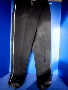 FILA~Black & White SKI / SNOWBOARD PANTS w/ STIRRUPS~Women's Size 8 - Picture 1 of 5
