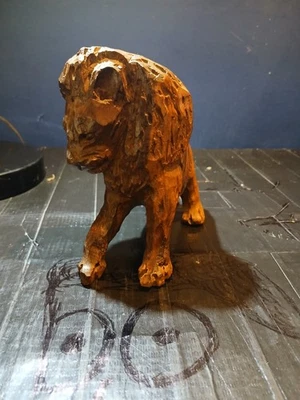 Primitive CARVED WOODEN LION ORNAMENTAL FIGURINE - Imagem 1 de 4
