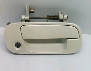 1999 Honda Prelude RIGHT PASSENGER Exterior Door Handle WHITE oem used - Picture 1 of 6