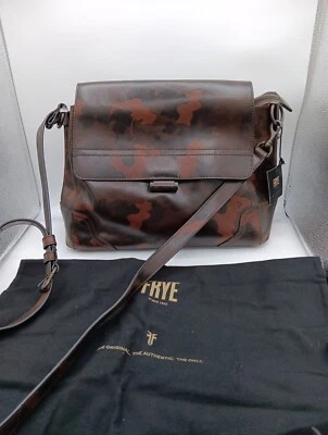 Bolso Bandolera Frye Charlie con Solapa Bolso de Hombro Marrón Estampado Camuflaje $348 Foto 1 de 4