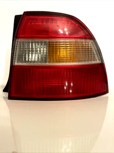 1995 HONDA ACCORD RIGHT PASSENGER REAR SIDE Corner Tail Light OEM ASSEMBLY - Picture 1 of 10