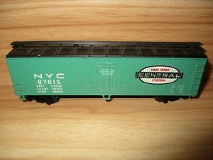 Model Power New York Central System Train Plug Door Green Box Car NYC 87615 - Picture 1 of 7