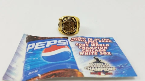Chicago White Sox 2005 World Series Championship REPLICA Ring 2006 Giveaway Rare Cover