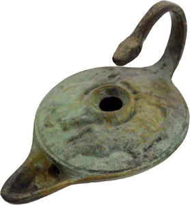 Lámpara de aceite de bronce con diseño de serpiente y toro - Arte griego antiguo - Método de cera perdida - Imagen 1 de 4