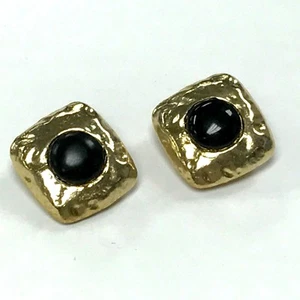 Goldfarbene gehämmerte Stil Ohrclips - schwarzer Stein signiert cjd - Bild 1 von 9