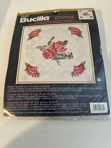 Karierte Bucilla 42743 Rosen Kissen 14""×14"" Kreuzstich Kit 2000 - Bild 1 von 2