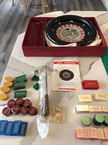 Dal Nero Ruota Roulette Bachelite Chips Palla Alta Qualità articoli EX Cond Vintage - Foto 1 di 19