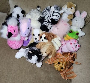 Webkinz Lil Kinz Lot Of 15 Cat Fish Dog Frog Zebra Bear Cow Pony Rabbit - Picture 1 of 1