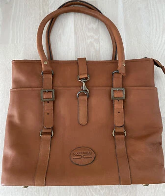 Bolso de mano de cuero para computadora Claire Chase  Foto 1 de 4