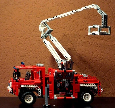 LEGO Technic 8289 roter Feuerwehr Truck  komplett mit Stickerbogen - Bild 1 von 4