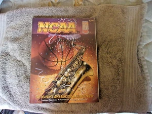 1993 NCAA BASKETBALL CHAMPIONSHIP PROGRAM NORTH CAROLINA MICHIGAN KANSAS KENTUCK - Picture 1 of 18