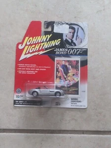 Johnny Lightning 2001 James Bond 007 1999 '99 BMW Z8 Diecast Car 1:64 Silver Car - Picture 1 of 6