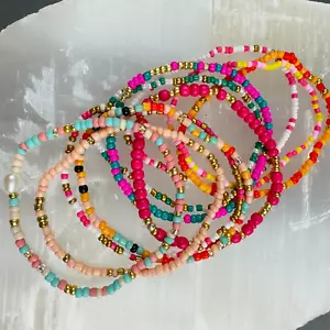🎁 Armband Elastisch Perlenarmband Bunt Boho Schmuck Filigran Geschenk Damen - Bild 1 von 24